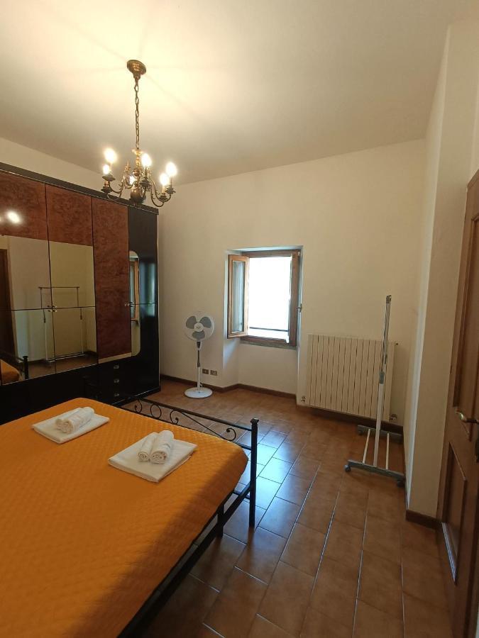 Riva Bianca Castle Holiday Home Lierna Esterno foto