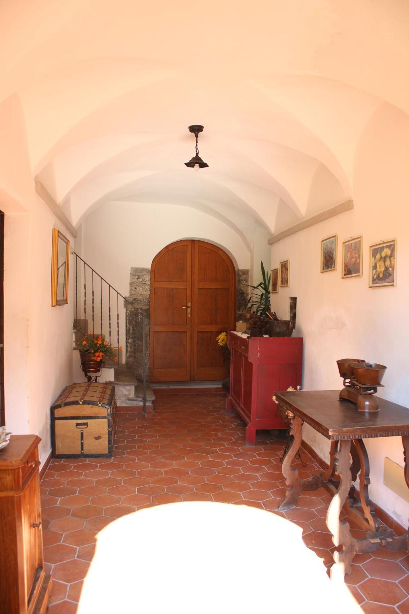 Riva Bianca Castle Holiday Home Lierna Esterno foto